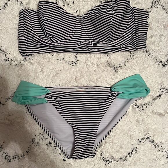 ARIZONA Black And White Stripped 2 Piece Bikini/Bathing Suit - Picture 1 of 8